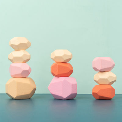 Les blocs constitutifs en bois 4cm d'architecture nordique des enfants lapident empiler le jouet de jeu