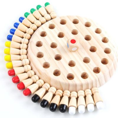 le bébé en bois de 5.5cm Montessori joue le jeu d'échecs d'allumette de mémoire