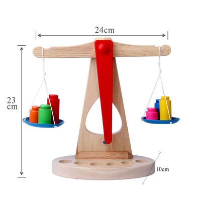 Pesage de l'échelle en bois Toy Montessori Balance Scale d'équilibre de 10CM