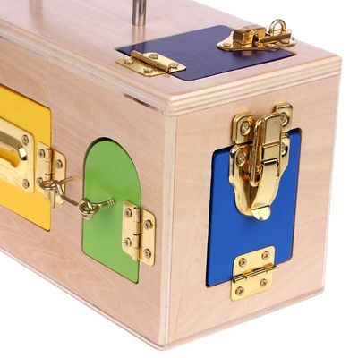 Le bébé en bois de la boîte 13.5cm Montessori de serrure joue des puzzles en bois éducatifs