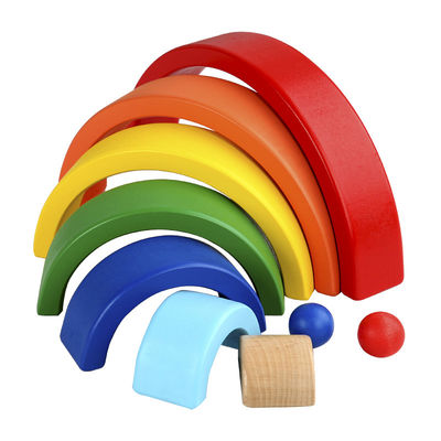 Sept empileur en bois Toy Jengle Arched d'arc-en-ciel de la couleur 13.5cm