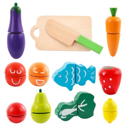 Le légume en bois coloré de la simulation ISO9001 joue le fruit en bois de jeu