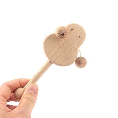 La clochette 6 avancent le bois petit à petit de hêtre sûr en bois de Teethers Tambor Teether