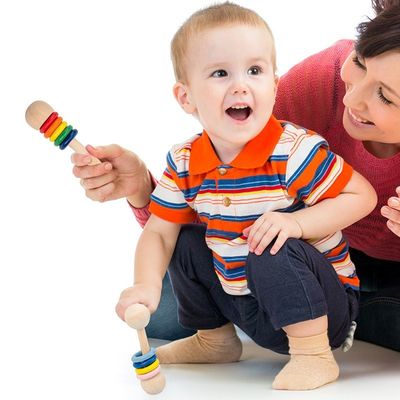 Hochet en bois Ring Montessori Wooden Teethers Safe du rongeur 10.7cm de gymnase