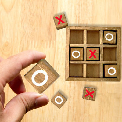 Jeu en bois d'interaction de pièces d'échecs du divertissement 3cm unisexe