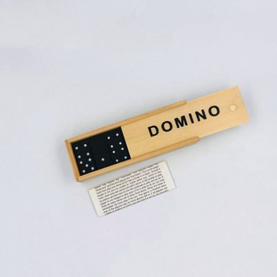 Les blocs en bois de domino du jeu 28Pcs de voyage embarquent la première éducation