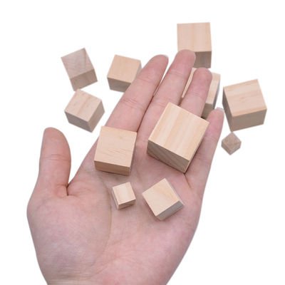 Blocs carrés en bois de métiers en bois non finis du pin 1.5cm d'arbre