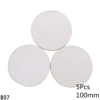 Disques en bois non finis en bois de pin de métiers de la peinture 10cm de blanc