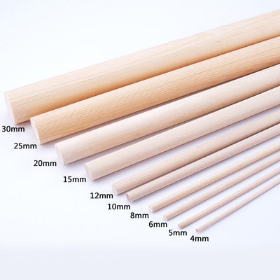 Métiers en bois non finis polis de 4mm longtemps autour des bâtons en bois