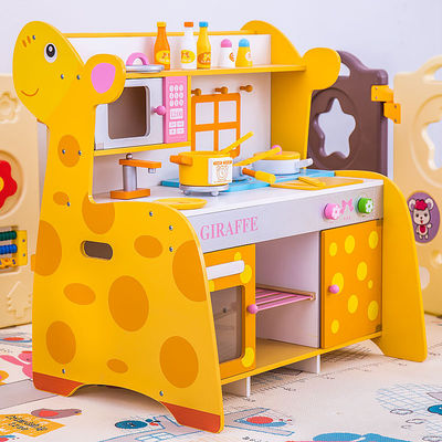 La cuisine miniature en bois de la famille 66cm a placé Toy Kitchen Accessories en bois