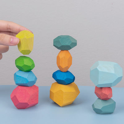 Les pierres en bois de blocs constitutifs de bébé des roches 190g place Montessori