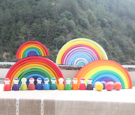 grand ensemble en pastel de bloc d'arc-en-ciel d'emboîtement d'empileur d'arc-en-ciel de 6cm