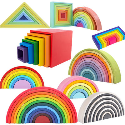 Blocs constitutifs en bois Toy Creative Educational d'arc-en-ciel de Brown 18cm