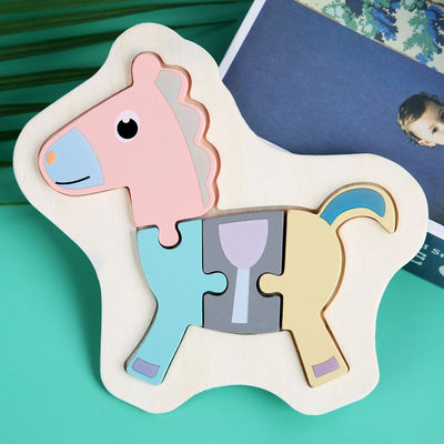 Le puzzle en bois de bloc de Macaron 3D joue les blocs animaux en bois