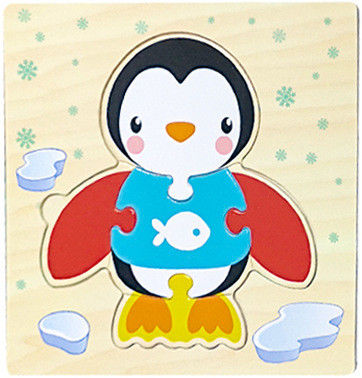 Les jeux de Montessori que le bébé joue des animaux trafiquent des enfants 3D déconcerte le puzzle en bois Toy Matching de connaissance de bande dessinée