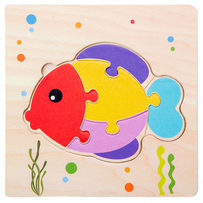 Les jeux de Montessori que le bébé joue des animaux trafiquent des enfants 3D déconcerte le puzzle en bois Toy Matching de connaissance de bande dessinée