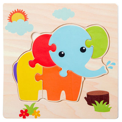 Les jeux de Montessori que le bébé joue des animaux trafiquent des enfants 3D déconcerte le puzzle en bois Toy Matching de connaissance de bande dessinée