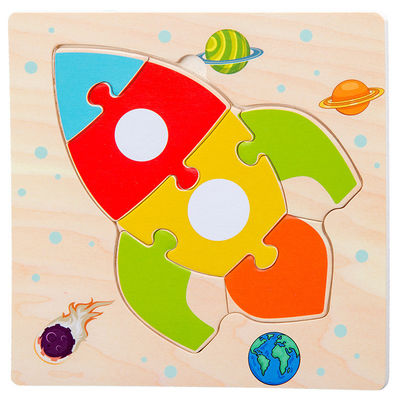 Les jeux de Montessori que le bébé joue des animaux trafiquent des enfants 3D déconcerte le puzzle en bois Toy Matching de connaissance de bande dessinée