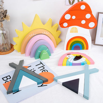 Jouets en bois créatifs en bois de Montessori de 22cm d'empileur non toxique d'arc-en-ciel