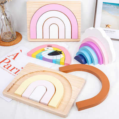 Jouets en bois créatifs en bois de Montessori de 22cm d'empileur non toxique d'arc-en-ciel