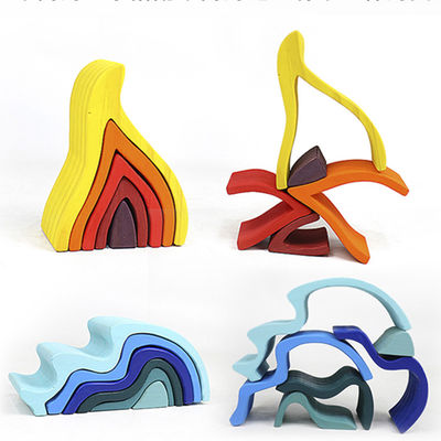 DIY a assemblé les jouets en bois Montessori de blocs de 11.5cm que le bloc a placé l'équilibre empilé