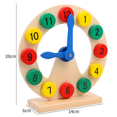 Le bébé en bois de Montessori de nombre coloré joue l'éclaircissement éducatif