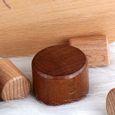 Blocs constitutifs d'équilibre en bois de lune de Montessori des enfants