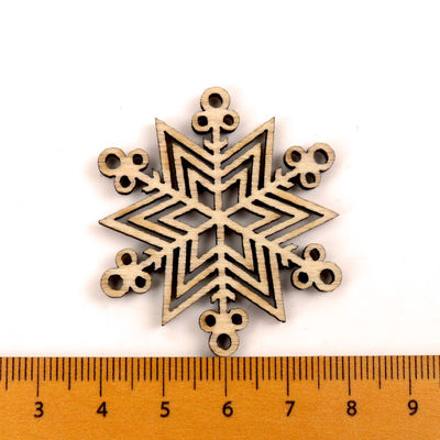 Le flocon de neige de peinture d'albums modèlent les métiers en bois faits main
