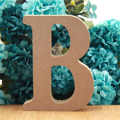 Alphabet 3.94in en bois debout non-toxique de lettres pour le mariage