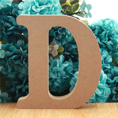 Alphabet 3.94in en bois debout non-toxique de lettres pour le mariage