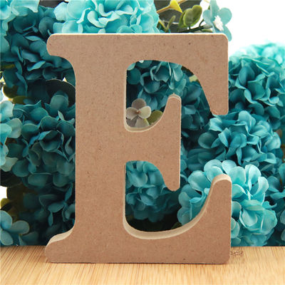 Alphabet 3.94in en bois debout non-toxique de lettres pour le mariage