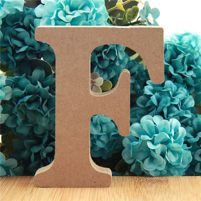 Alphabet 3.94in en bois debout non-toxique de lettres pour le mariage