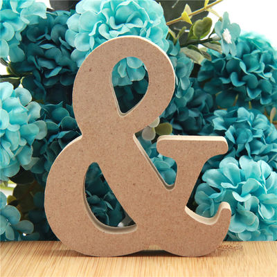 Alphabet 3.94in en bois debout non-toxique de lettres pour le mariage