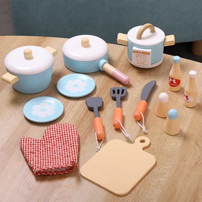 La première éducation d'enfants unisexes en bois feignent des jouets de cuisine