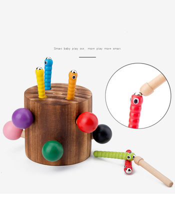 Crochet en bois le jeu de ver pour la formation de coordination d'oeil de la main des enfants