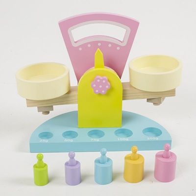 Échelle en bois de poids de poutre d'équilibre de Montessori pour la formation préscolaire
