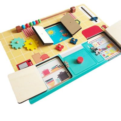 Conseil en bois d'activité de Montessori de développement de connaissance d'enfants