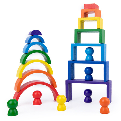 L'arc-en-ciel en bois de Montessori de bébé bloc constitutif éducatif