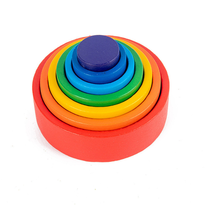 L'arc-en-ciel en bois de Montessori de bébé bloc constitutif éducatif