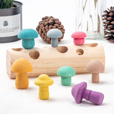 Champignon en bois d'enfants sélectionnant les blocs DIY 3D d'arc-en-ciel de jouets