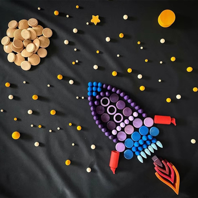 Le bébé le constructeur qu'en bois a placé l'arc-en-ciel en bois nordique bloque le bébé éducatif G d'enfant en bas âge d'enfants de jouets de Montessori de pièces lâches