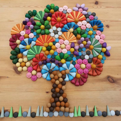 Le bébé le constructeur qu'en bois a placé l'arc-en-ciel en bois nordique bloque le bébé éducatif G d'enfant en bas âge d'enfants de jouets de Montessori de pièces lâches
