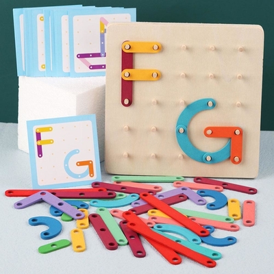 Éducation en bois éducative de première Toy Toy Jigsaw Board Game Child de puzzle de panneau de clou éducation en bois géométrique de Montessori