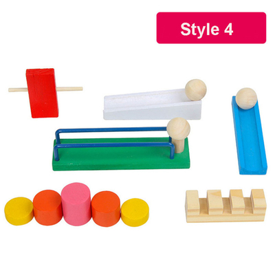 Accessoires colorés en bois de domino pour des enfants