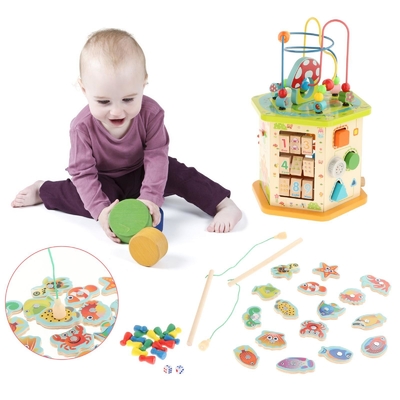 Grand cube en bois en activité de Montessori pour le nourrisson de bébé d'enfants de nouvelle année