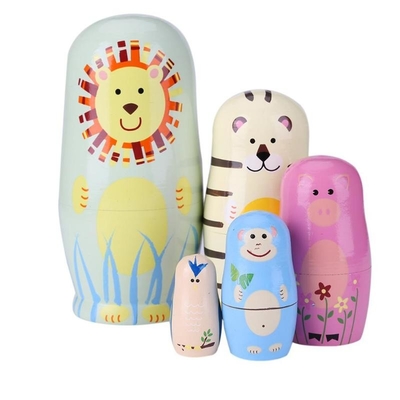 Cadeaux faits main d'enfants de Matryoshka de poupée russe en bois