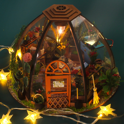 Maison de poupée miniature en bois de DIY avec la batterie de lumière de l'outil de jardinage de meubles LED