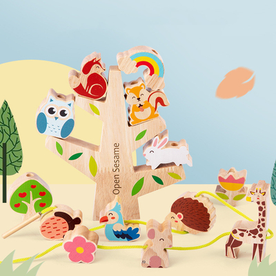 Équilibre animal en bois empilant l'arbre naturel Toy For Preschool de jeu
