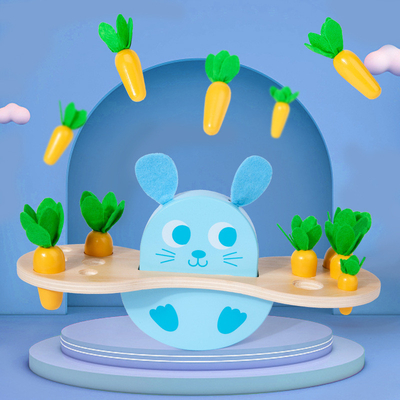 Radis en bois de bloc constitutif d'équilibre de lapin tirant le jeu