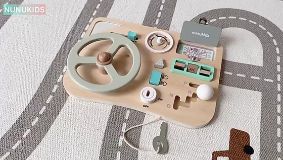 Horloge colorimétrique ouvrante cognitive de volant de simulation en bois